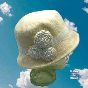 Y2K Knit Cream Bucket Hat